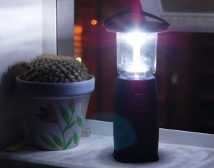 Solar Powered and Hand-crank LED Lantern 